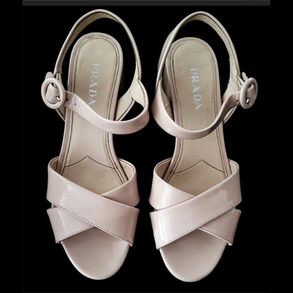 Authentic Prada Platform Sandals Chunky Heels Beige Patent Leather 38.5 US 8.5